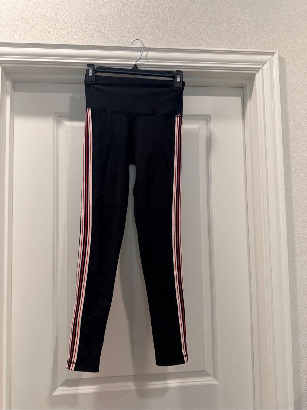 TNA Aritzia Womens Black Side Stripe High Waist Activewear Leggings Pants Size S
